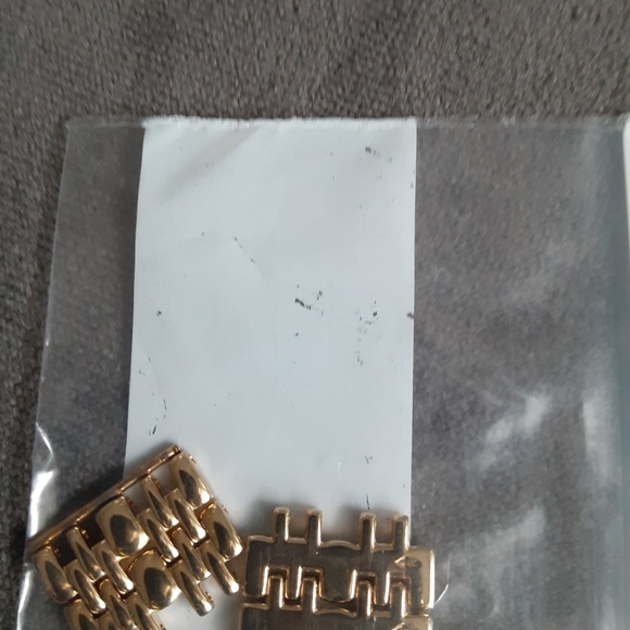 Movado gold tone diamond watch - Picture 3 of 8